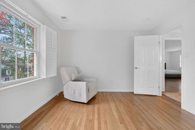 1205 SUFFIELD DR, Mclean, VA 22101