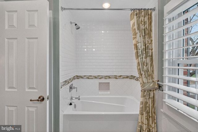 1205 SUFFIELD DR, Mclean, VA 22101