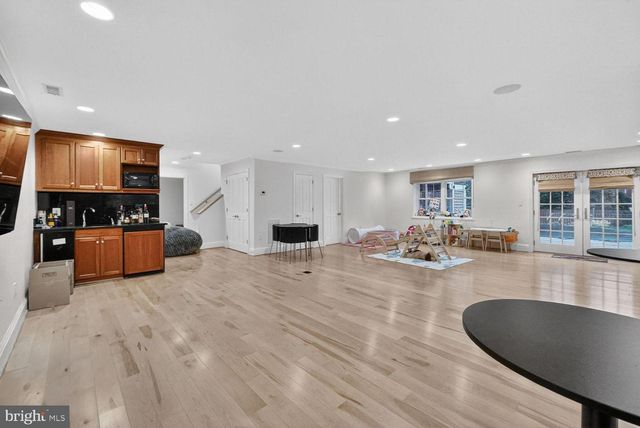 1205 SUFFIELD DR, Mclean, VA 22101