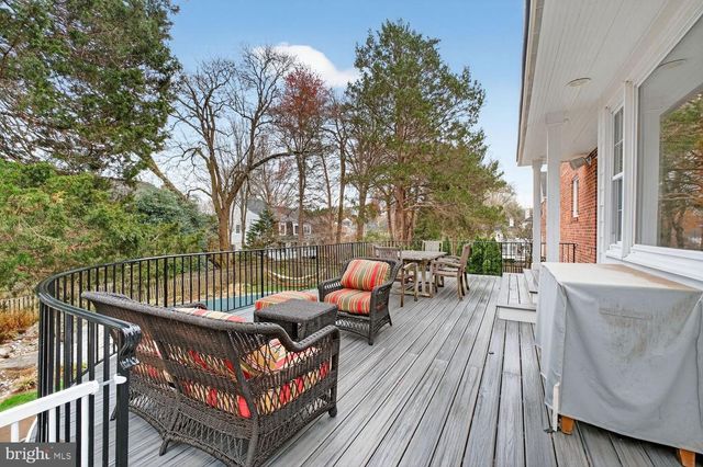 1205 SUFFIELD DR, Mclean, VA 22101