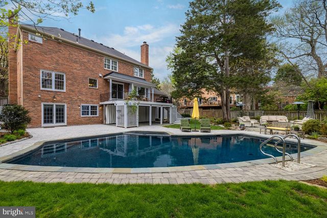 1205 SUFFIELD DR, Mclean, VA 22101