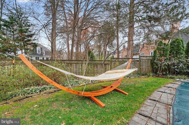 1205 SUFFIELD DR, Mclean, VA 22101