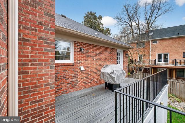 1205 SUFFIELD DR, Mclean, VA 22101