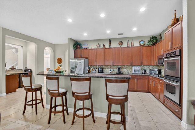 6039 Walnut Hill Drive, Lake Worth, FL 33467