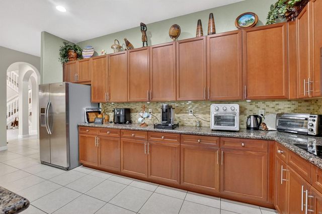 6039 Walnut Hill Drive, Lake Worth, FL 33467