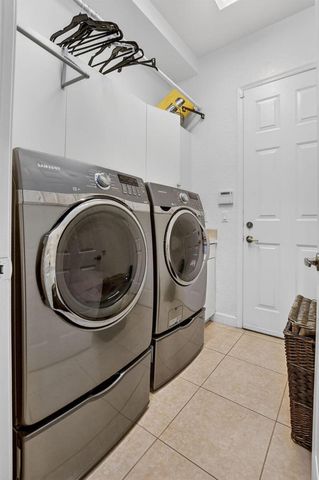 6039 Walnut Hill Drive, Lake Worth, FL 33467