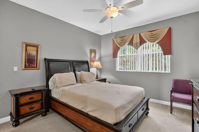 6039 Walnut Hill Drive, Lake Worth, FL 33467