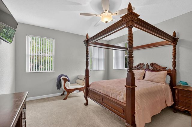 6039 Walnut Hill Drive, Lake Worth, FL 33467