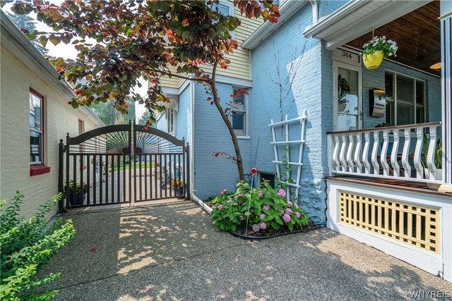 384 Summer Street, Buffalo, NY 14213