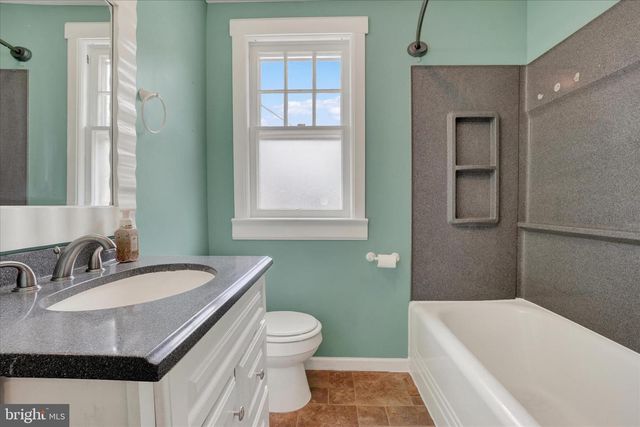 104 N SEWARD ST, York, PA 17404