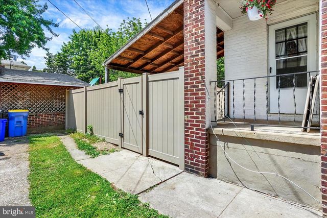 104 N SEWARD ST, York, PA 17404