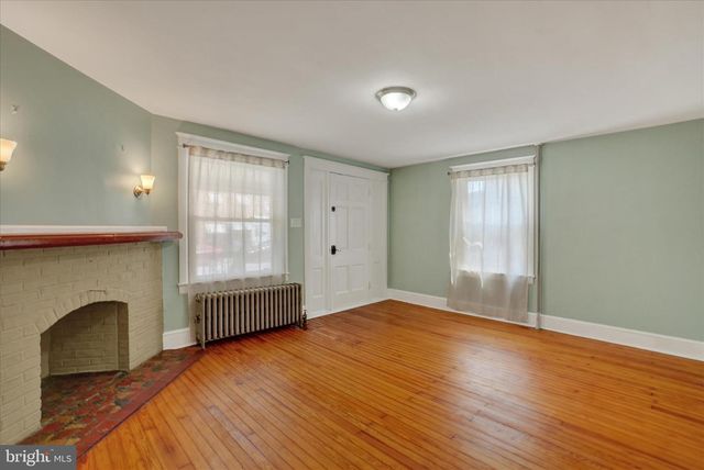 104 N SEWARD ST, York, PA 17404