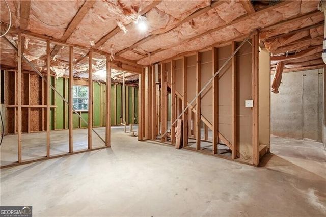 1255 Winthrope Chase Drive, Alpharetta, GA 30009