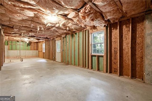 1255 Winthrope Chase Drive, Alpharetta, GA 30009