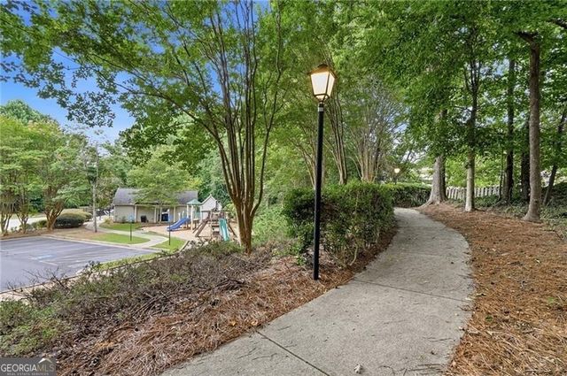 1255 Winthrope Chase Drive, Alpharetta, GA 30009