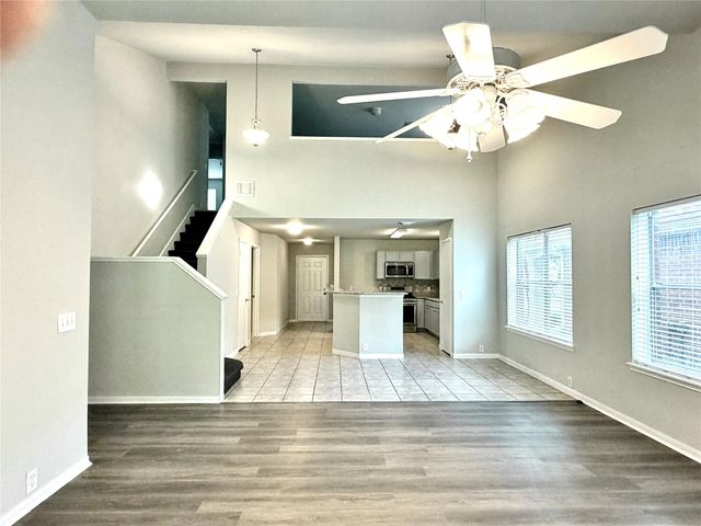 10214 E Summit Canyon Drive, Houston, TX 77095
