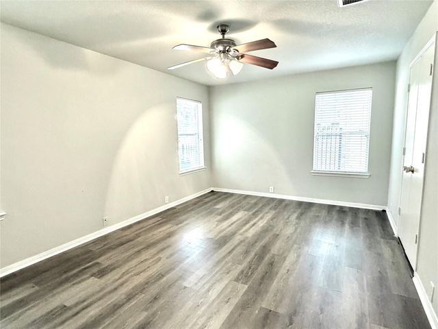 10214 E Summit Canyon Drive, Houston, TX 77095