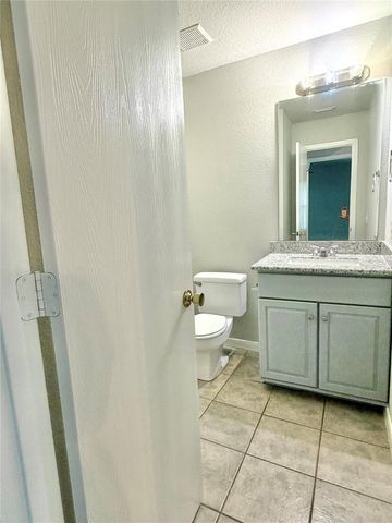 10214 E Summit Canyon Drive, Houston, TX 77095