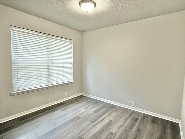 10214 E Summit Canyon Drive, Houston, TX 77095