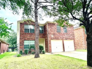 10214 E Summit Canyon Drive, Houston, TX 77095