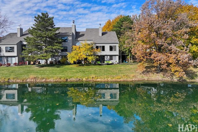 897 Longmeadow Court 1044, Lake Barrington, IL 60010