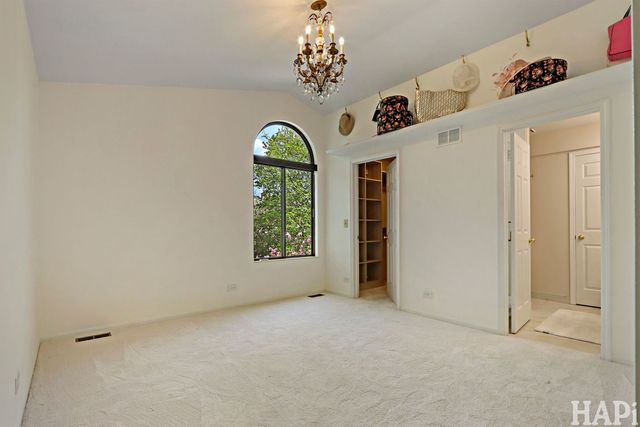 897 Longmeadow Court 1044, Lake Barrington, IL 60010