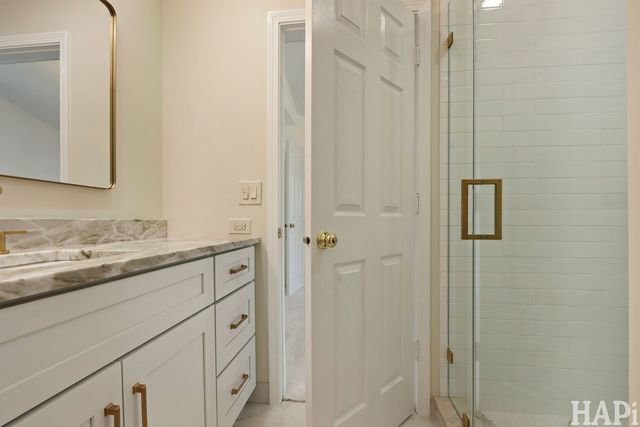 897 Longmeadow Court 1044, Lake Barrington, IL 60010