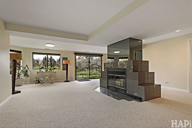 897 Longmeadow Court 1044, Lake Barrington, IL 60010
