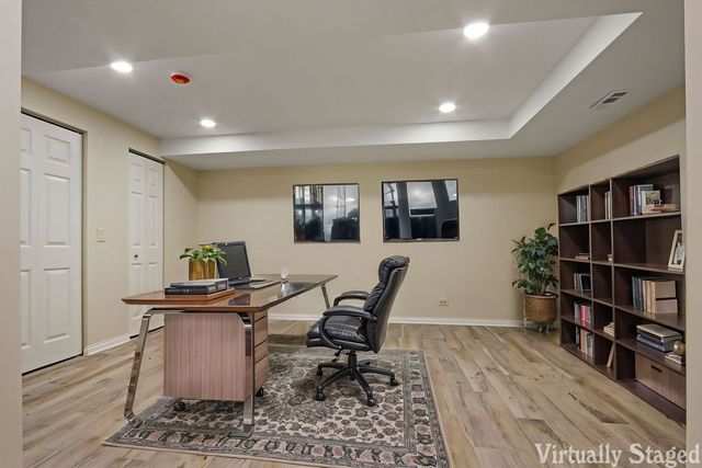 897 Longmeadow Court 1044, Lake Barrington, IL 60010