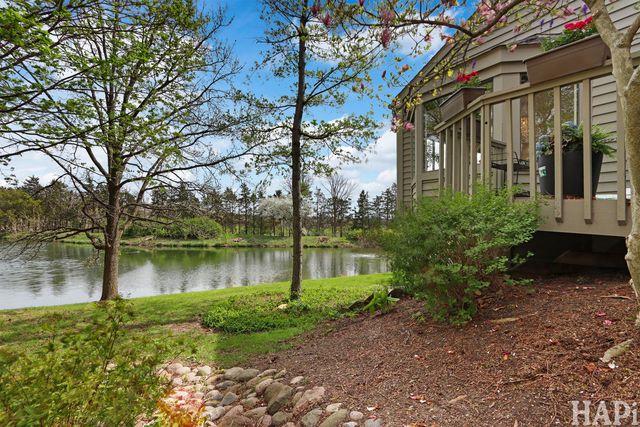 897 Longmeadow Court 1044, Lake Barrington, IL 60010