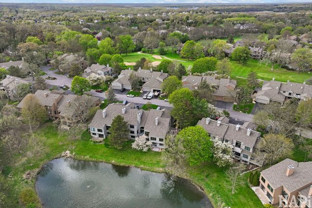 897 Longmeadow Court 1044, Lake Barrington, IL 60010