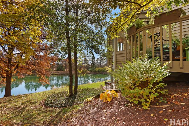 897 Longmeadow Court 1044, Lake Barrington, IL 60010
