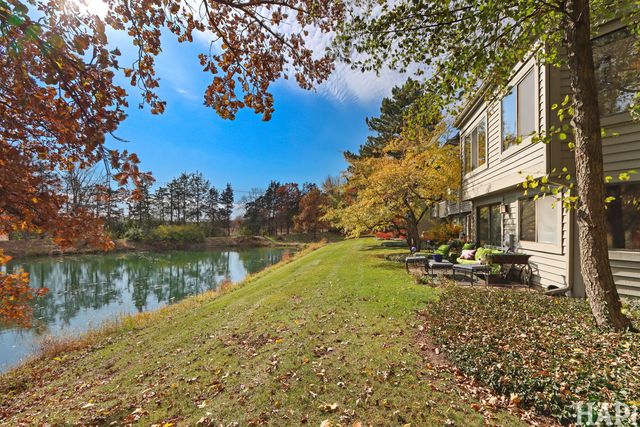 897 Longmeadow Court 1044, Lake Barrington, IL 60010