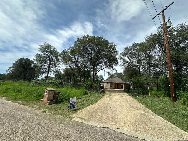 23138 OPPORTUNITY DR, Elmendorf, TX 78112