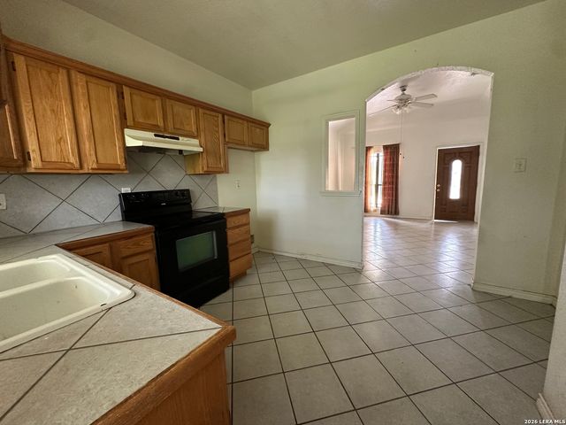 23138 OPPORTUNITY DR, Elmendorf, TX 78112