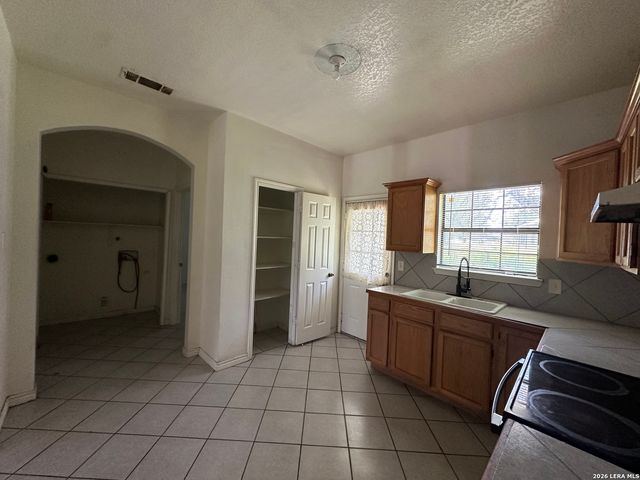 23138 OPPORTUNITY DR, Elmendorf, TX 78112