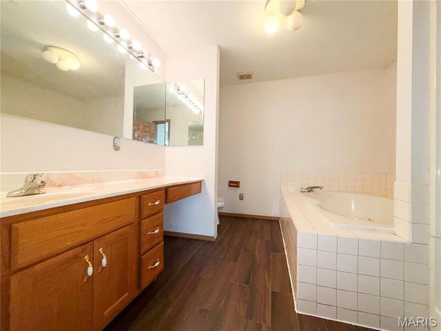 1195 Ridge Top Drive, Farmington, MO 63640