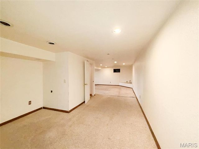 1195 Ridge Top Drive, Farmington, MO 63640