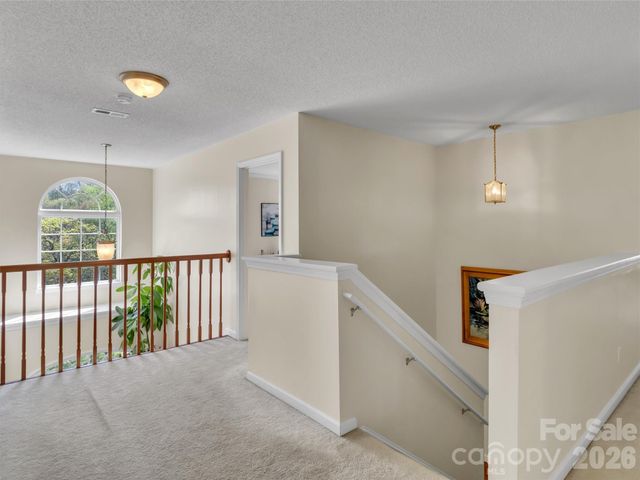 237 Midway Crossing, Clyde, NC 28721