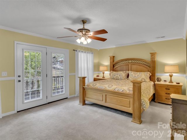 237 Midway Crossing, Clyde, NC 28721