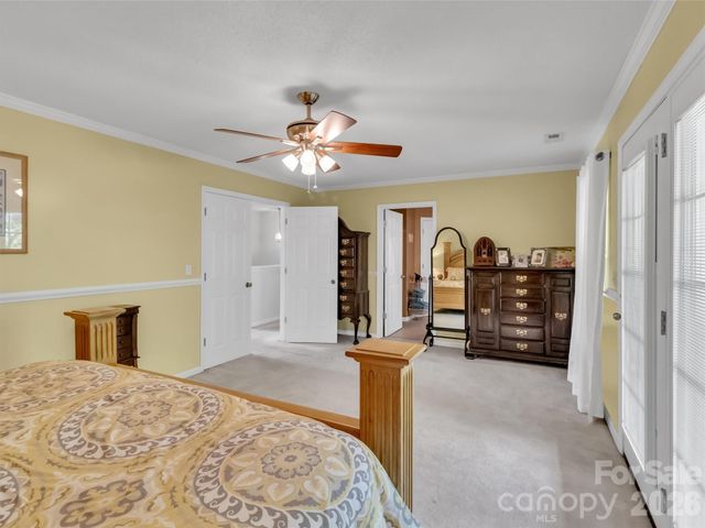 237 Midway Crossing, Clyde, NC 28721