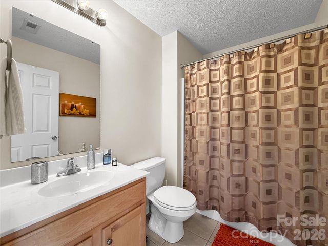237 Midway Crossing, Clyde, NC 28721