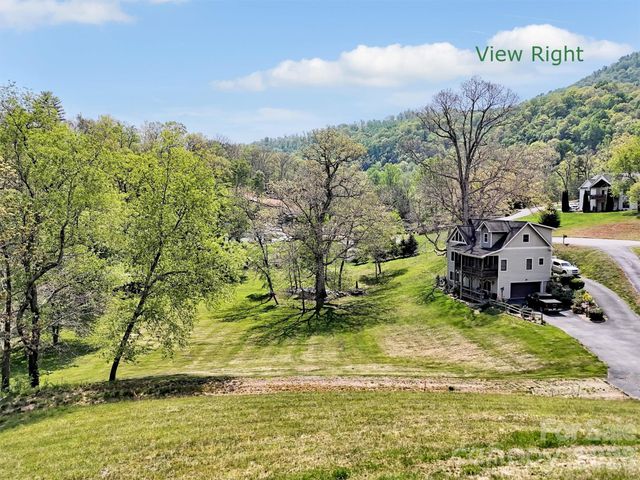 237 Midway Crossing, Clyde, NC 28721