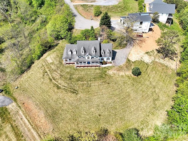 237 Midway Crossing, Clyde, NC 28721