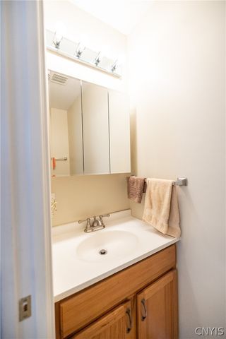8852 Beach Road, Cicero, NY 13029