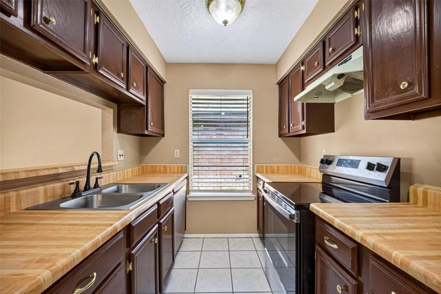 1379 Wrotham Lane, Channelview, TX 77530