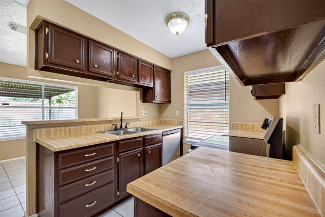 1379 Wrotham Lane, Channelview, TX 77530