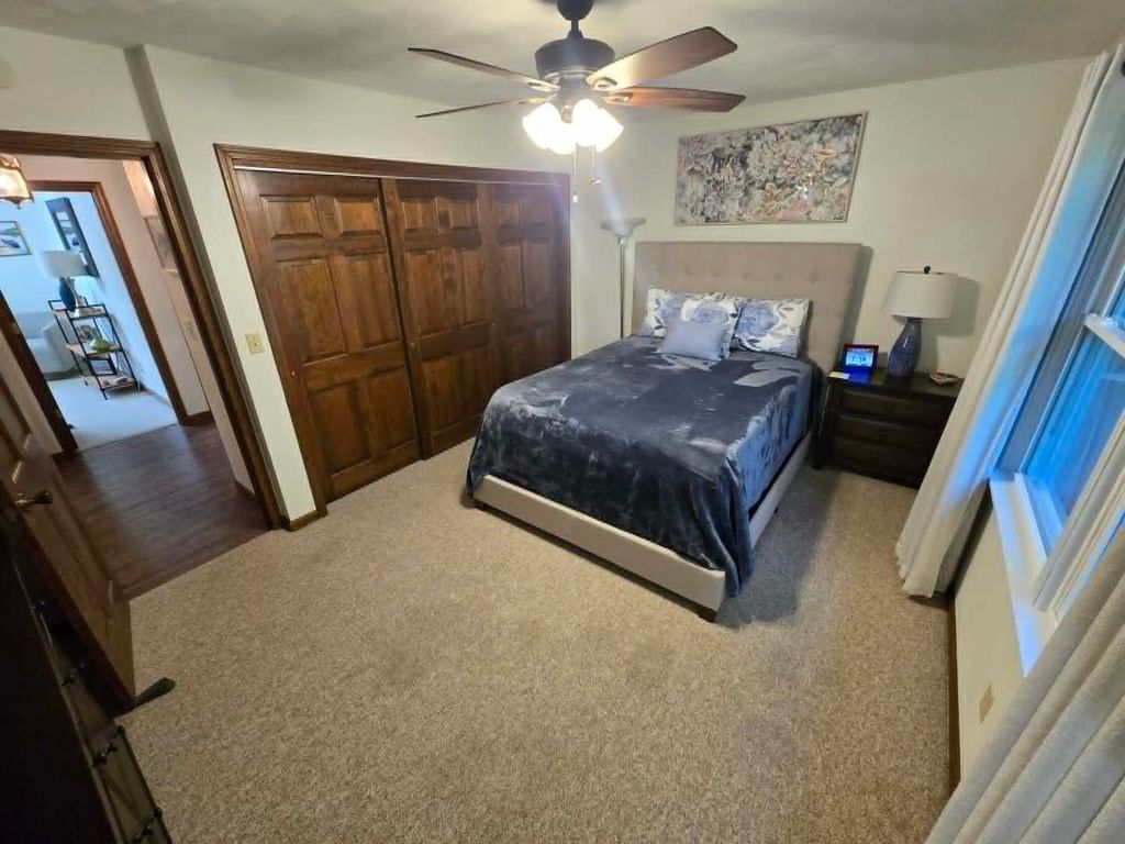 Image 24 of property listing at 15680 N Cooks Drive, Mt Vernon, IL 62864