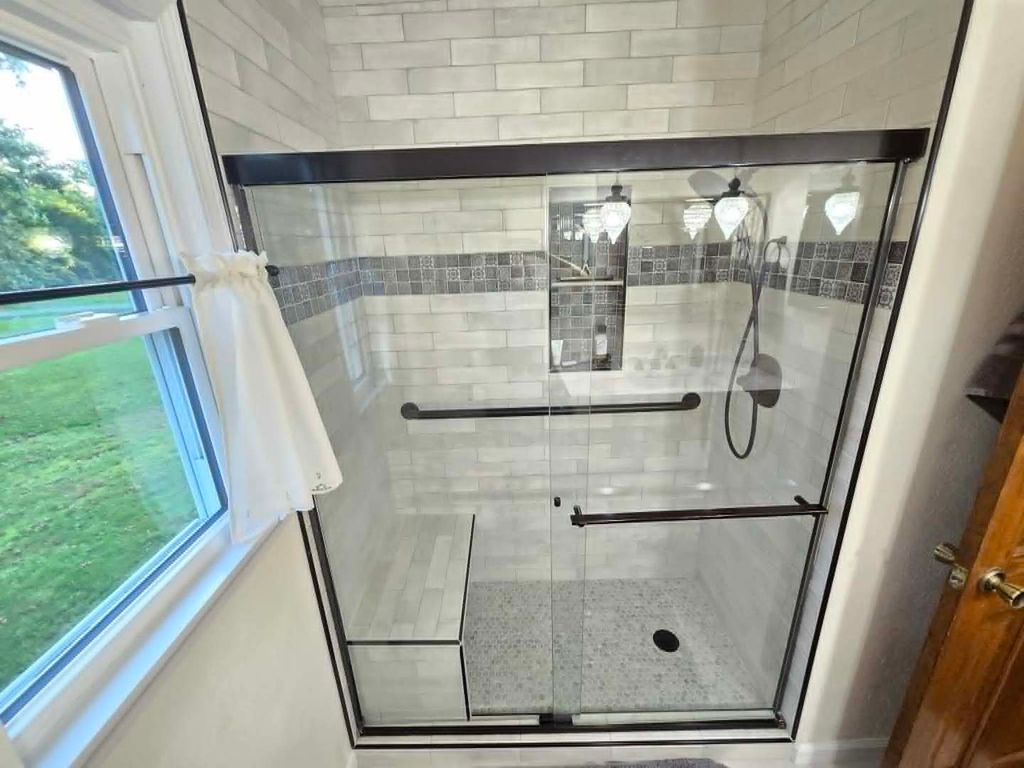 Image 31 of property listing at 15680 N Cooks Drive, Mt Vernon, IL 62864