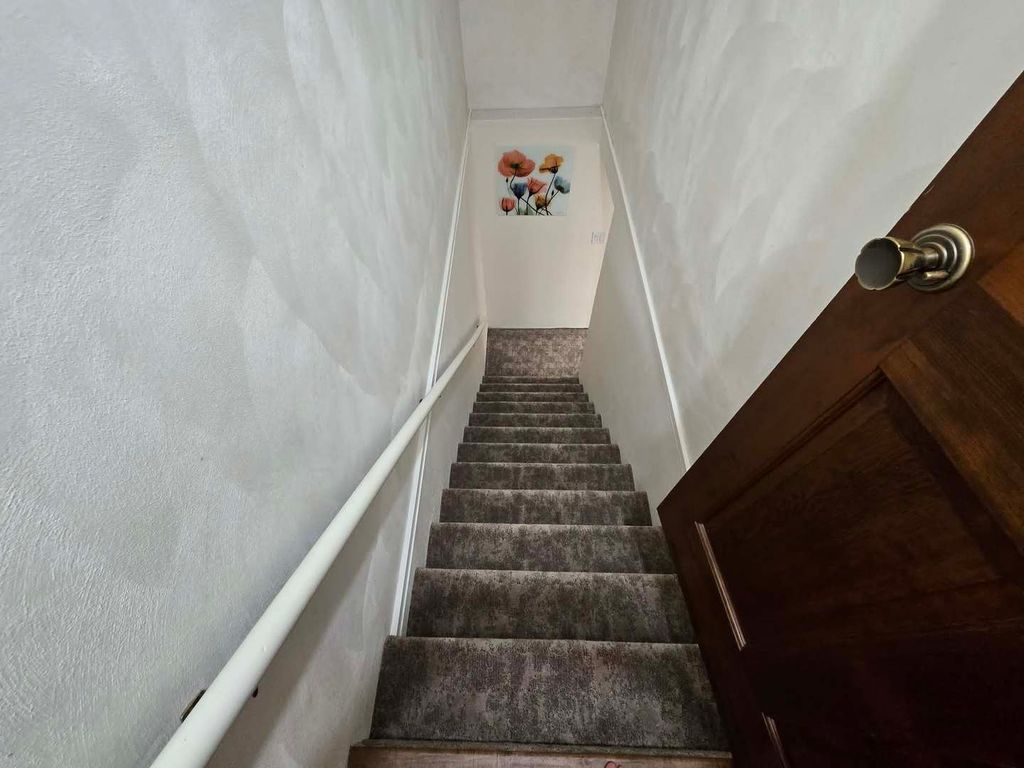 Image 32 of property listing at 15680 N Cooks Drive, Mt Vernon, IL 62864